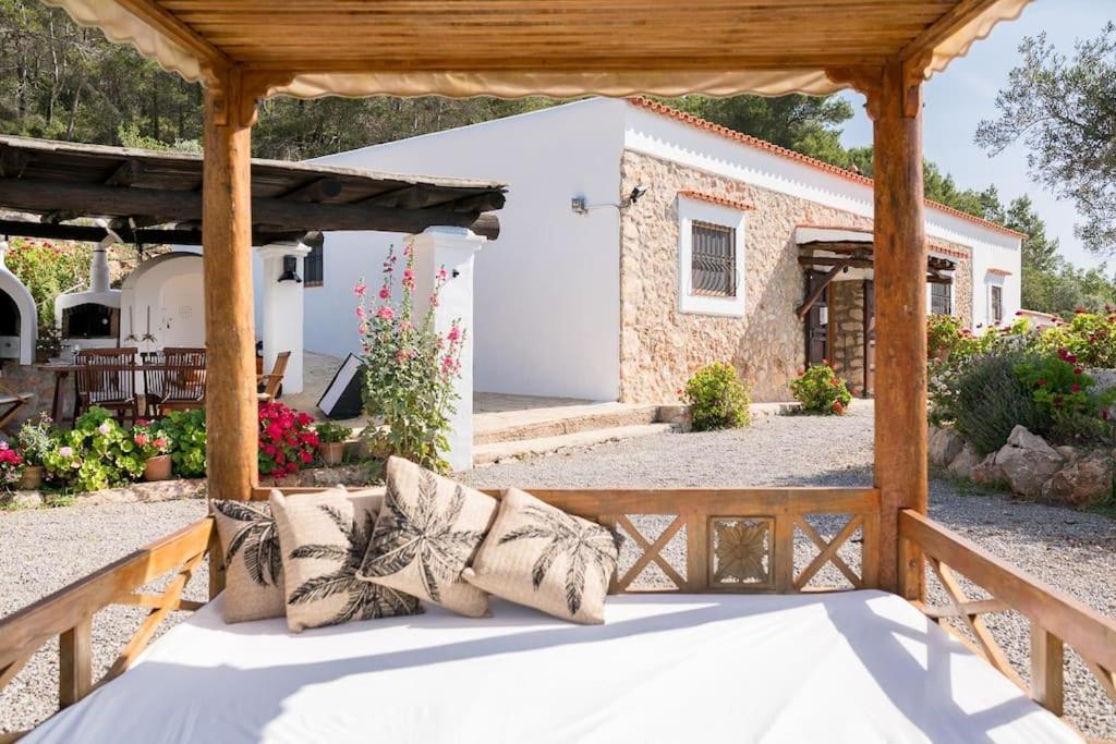 Casa Can Lluc Con Piscina, Jardin Y Vista Al Campo Sant Miquel De Balansat Exterior photo